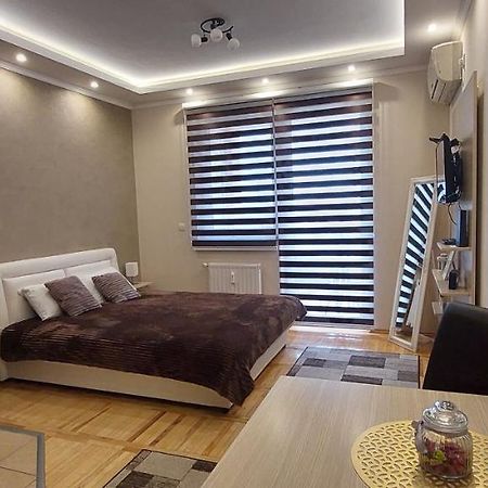 Apartman Studio Niki Subotica Zewnętrze zdjęcie